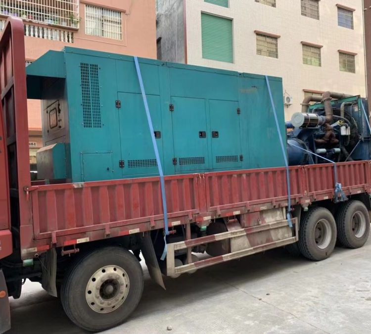 德钦如何在不同负载率下确保 400KW 柴油发电机组的正常运行？